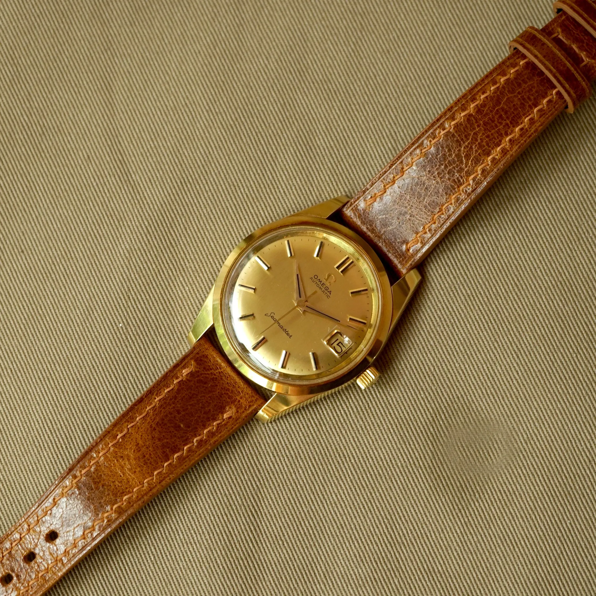 1962 OMEGA SEAMASTER 18K YELLOW GOLD WATCH MINT