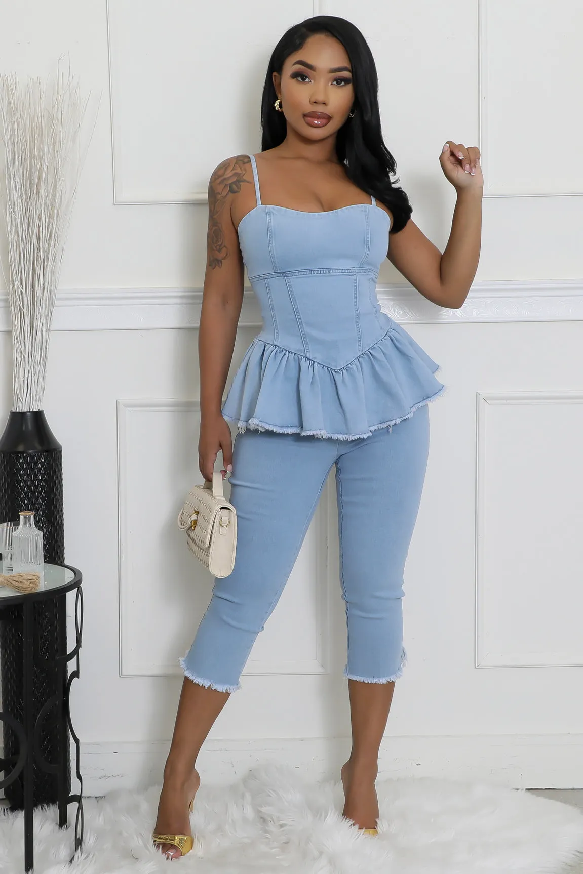 28428P - DENIM STRAP SHOULDER TOP & CAPRI PANTS SET