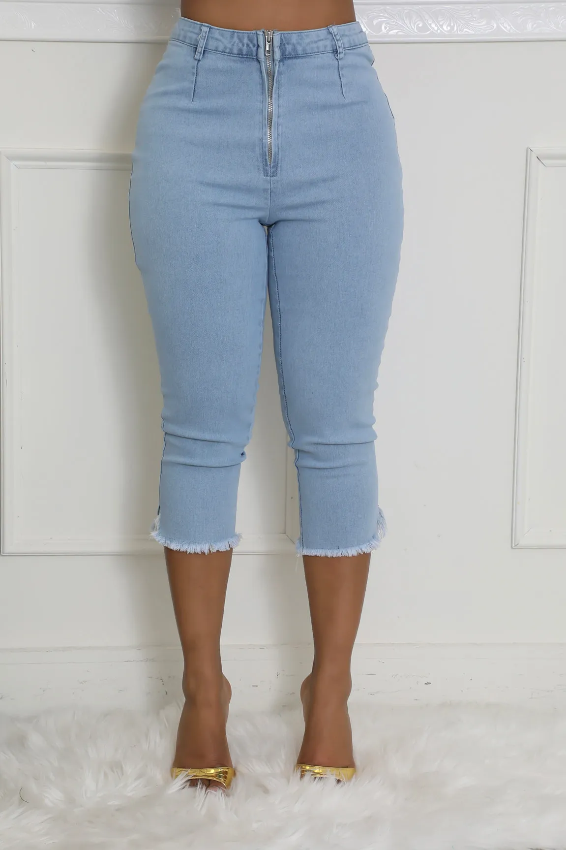 28428P - DENIM STRAP SHOULDER TOP & CAPRI PANTS SET