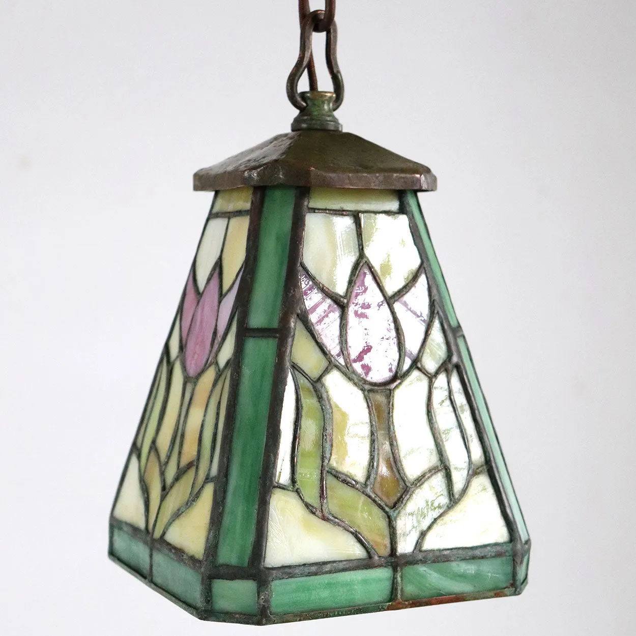 American Arts and Crafts Leaded Stained Glass Tulip Pattern Pendant One-Light Hall Light