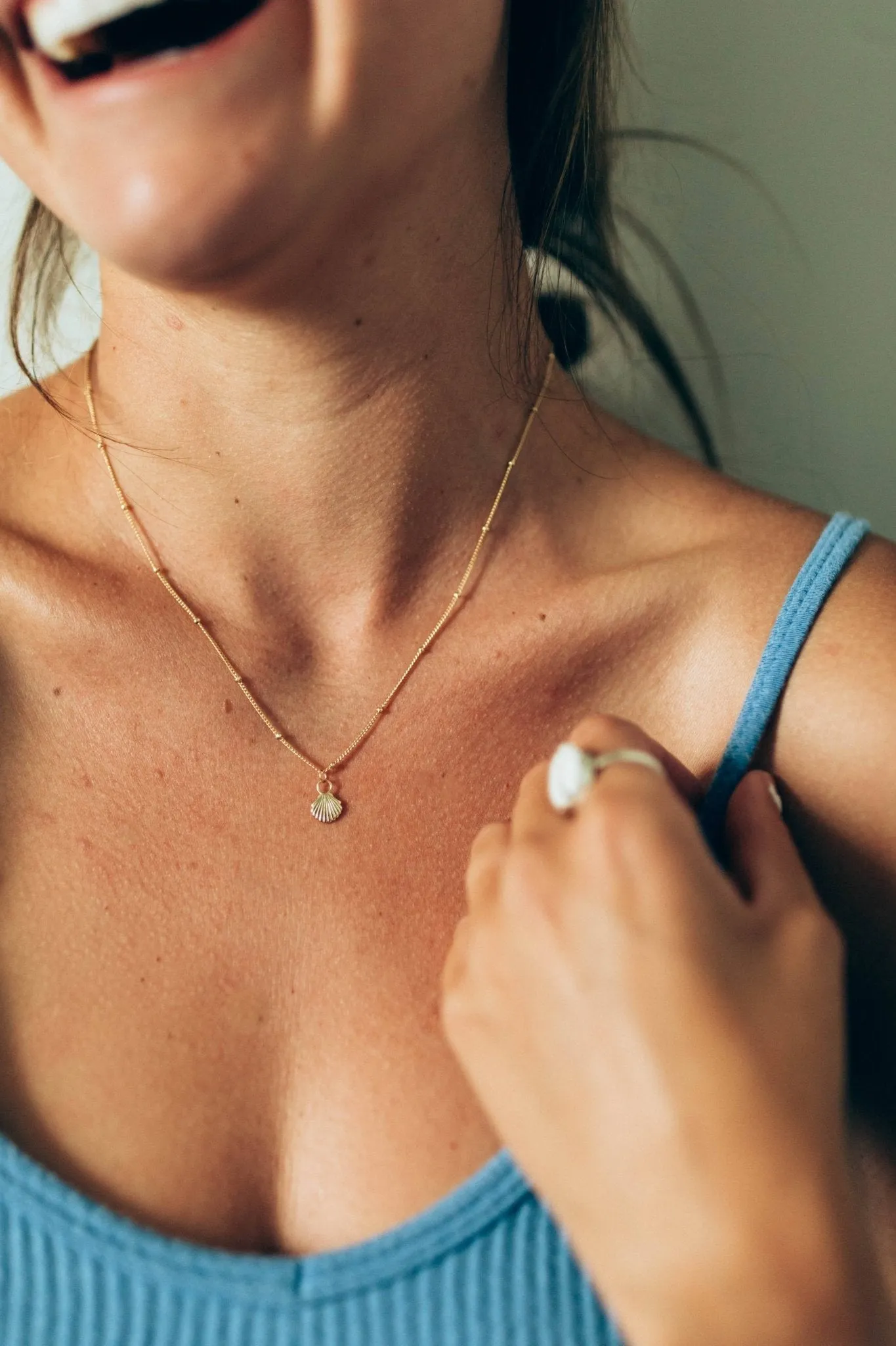 Arianna Shell Pendant Necklace