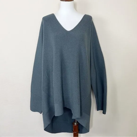 Athleta Hanover V Neck Sweater in Gray Mist