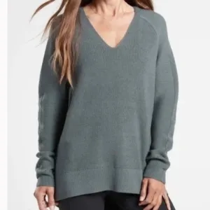 Athleta Hanover V Neck Sweater in Gray Mist