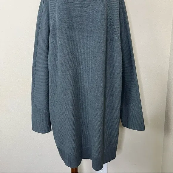 Athleta Hanover V Neck Sweater in Gray Mist