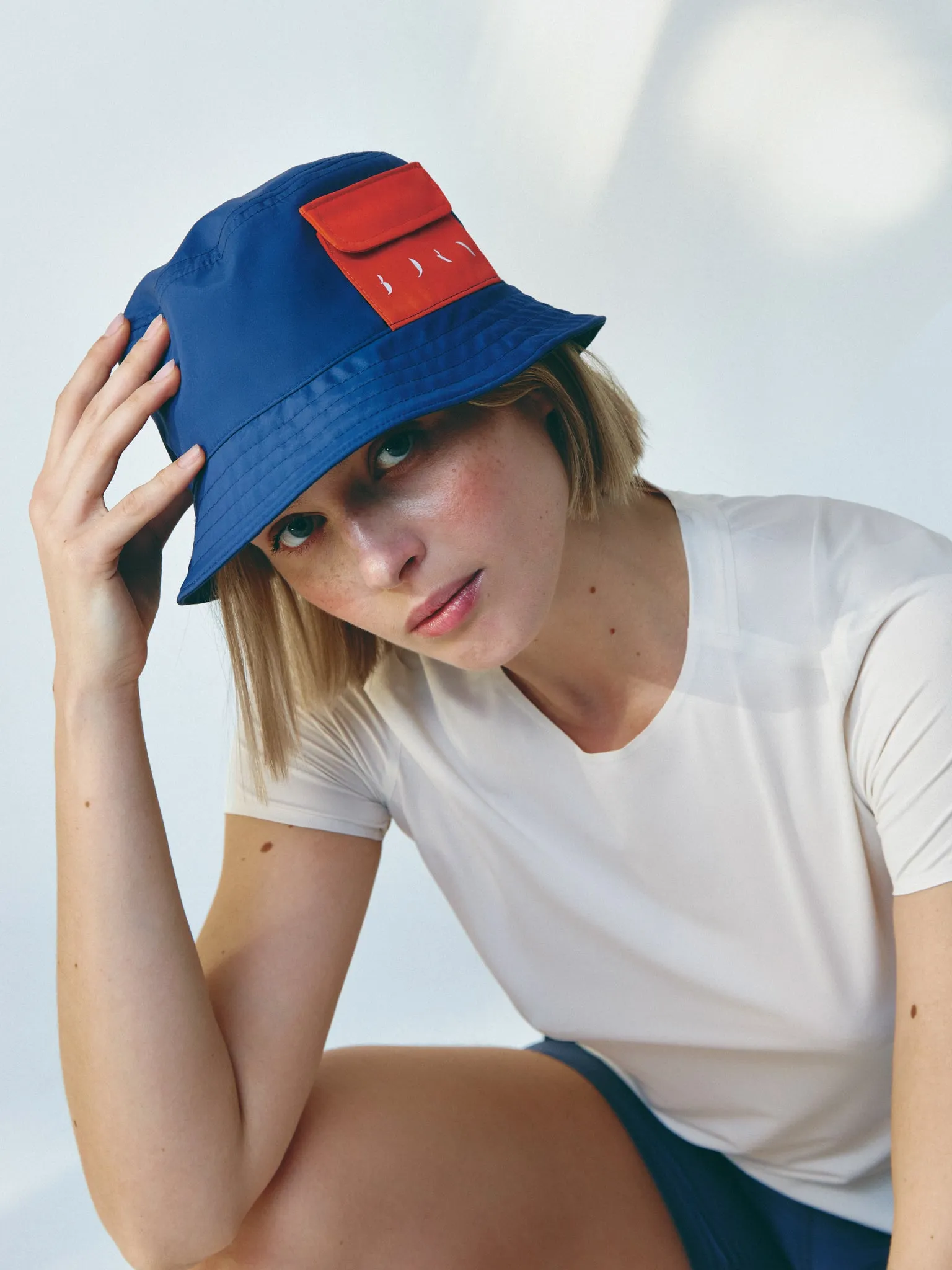 Bucket Sun Bluestone