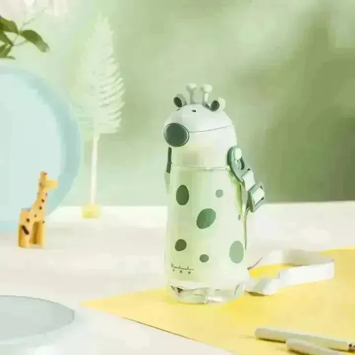 Cute Giraffe Tritan Water Bottle (450 ml)