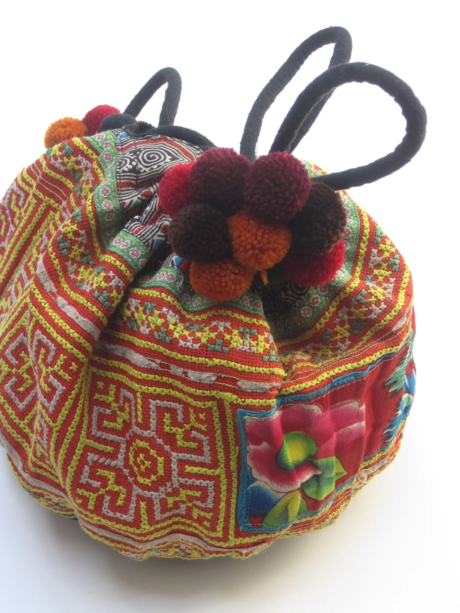 Embroidered Drawstring Pouch