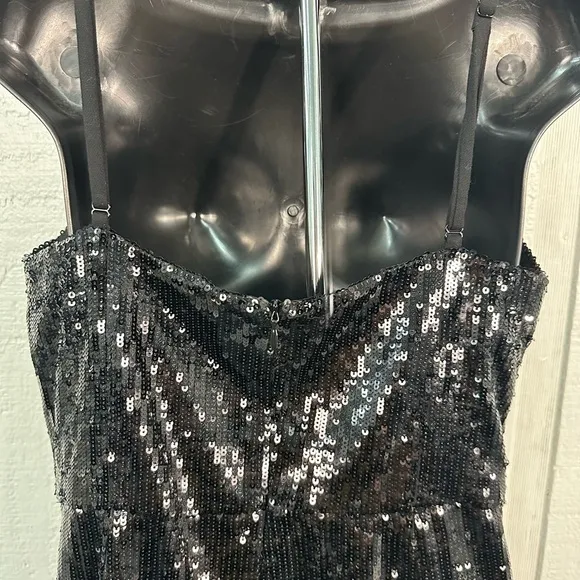 French Connection Black Spaghetti Strap Sequin Sweetheart Dress Size 8 NWOT