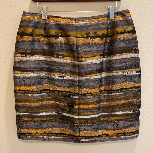 Lafayette 148 New York Gold Black Metallic Brocade Glitzy Striped Skirt Size 10