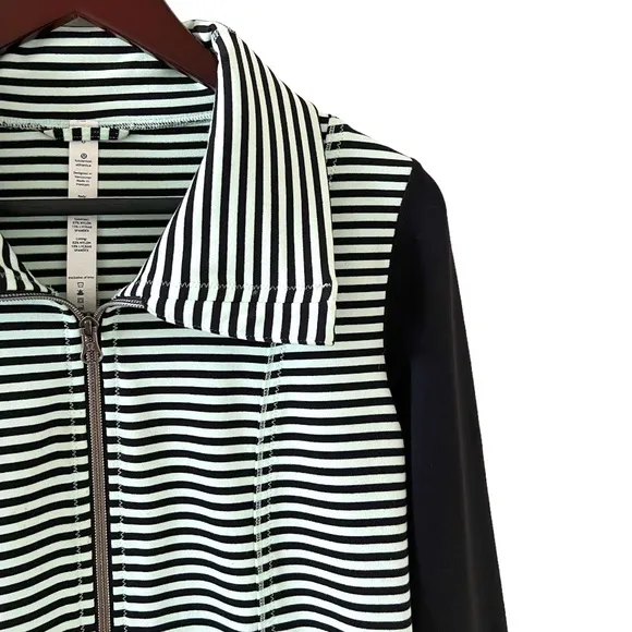 Lululemon Daily Yoga Jacket In Mint Moment Size 6