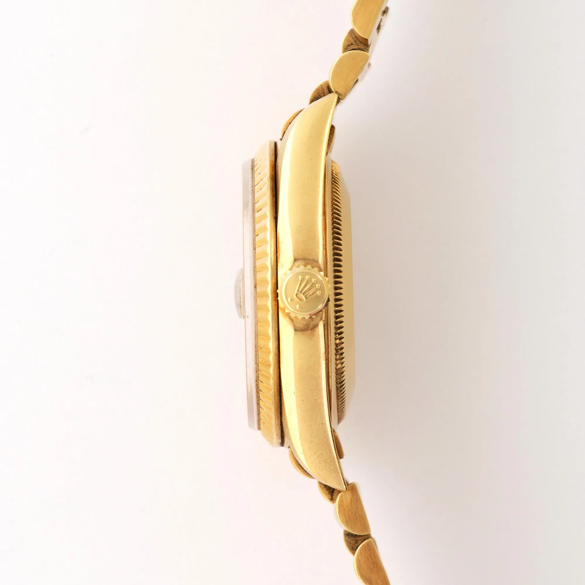 Rolex Day-Date Yellow Gold with Pave Dial Ref. 18238