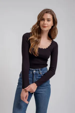 Scallop Trim Top - Black