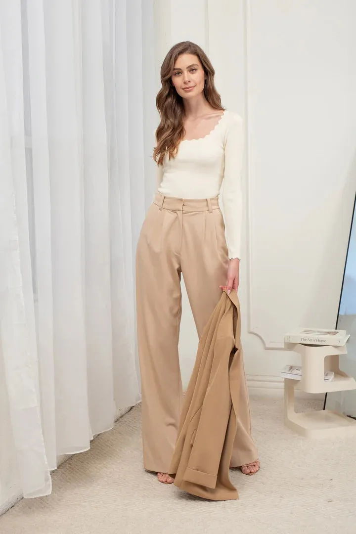 Scallop Trim Top - Oatmeal