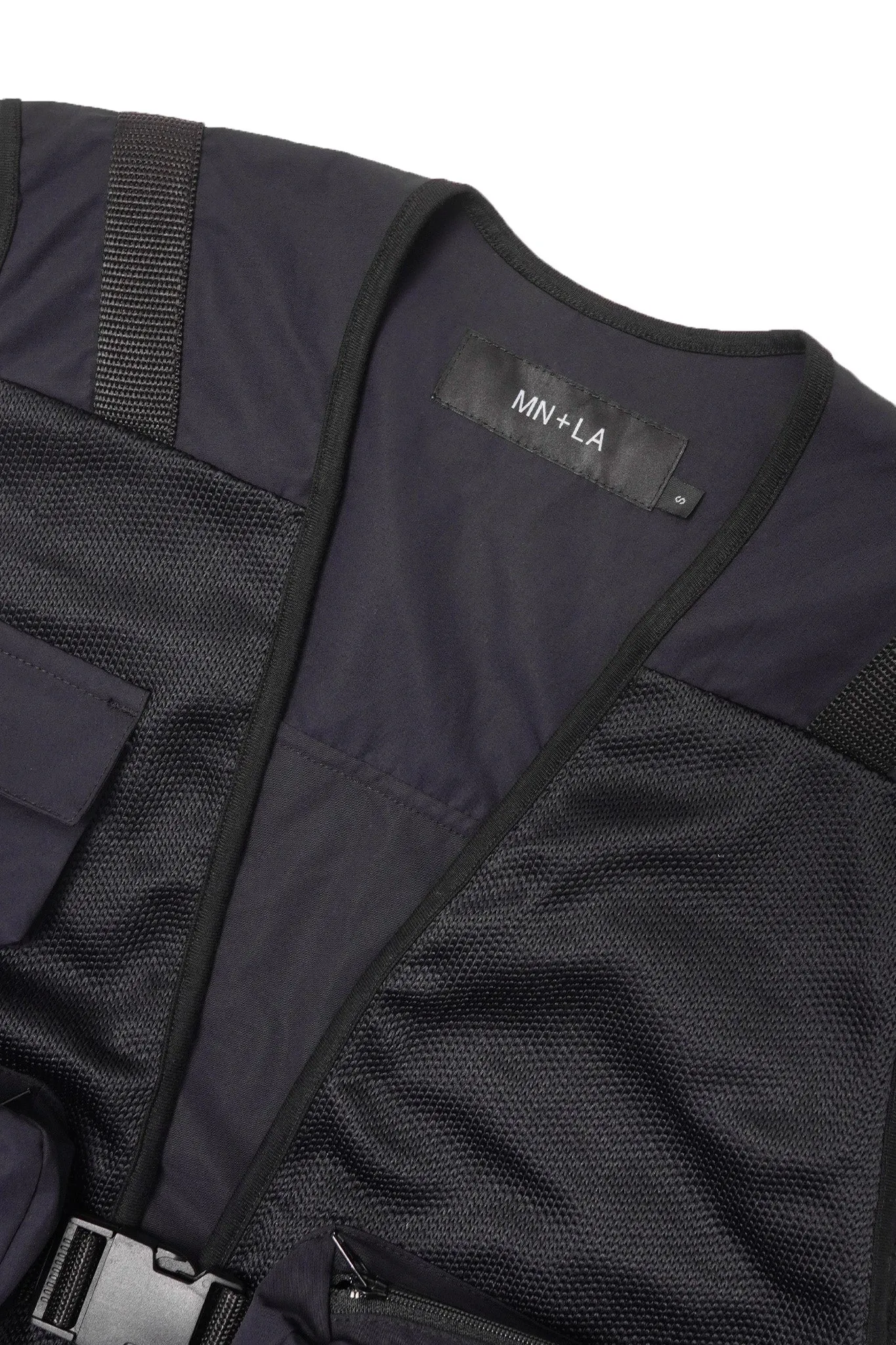 UTILITY VEST IN MIDNIGHT NAVY
