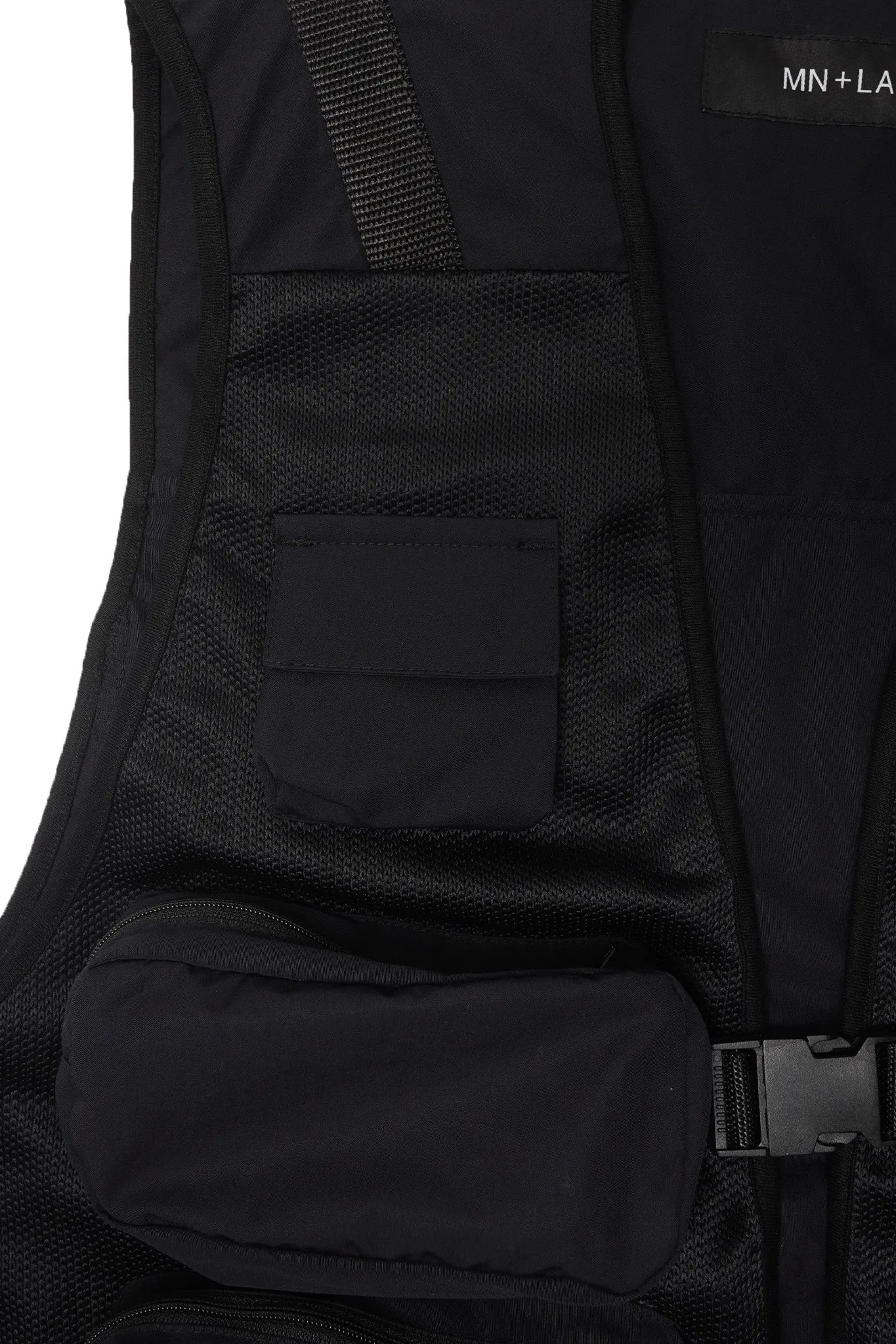 UTILITY VEST IN MIDNIGHT NAVY