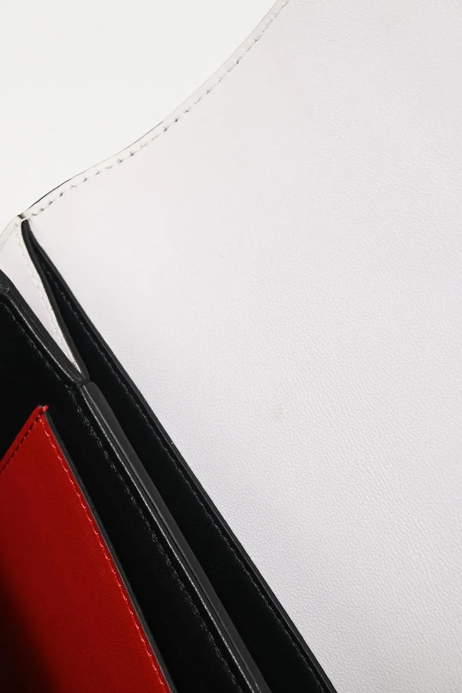 [WB7283] Valentino Garavani | Cross-Body Bag